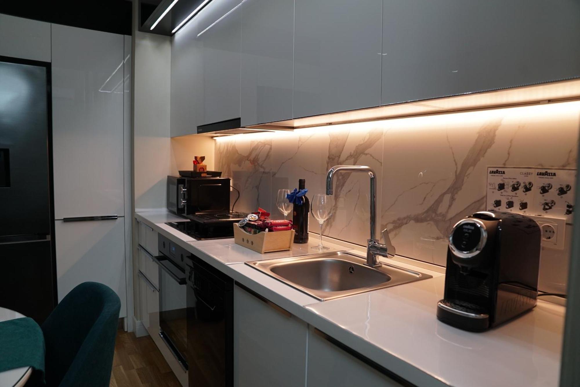 Diamond 72 Apartment , Skopje City - Center, Diamond Residences, Free Parking 外观 照片